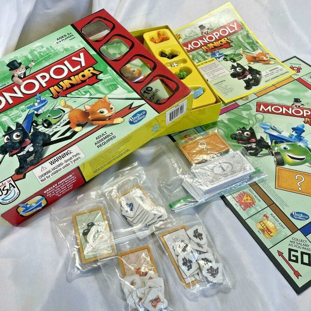 Board Game Monopoly Junior Ages 5+ 2-4 Players Fast Dealing Game Complete